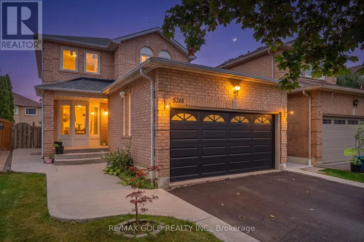5261 RIVER FOREST COURT, Mississauga (East Credit), Ontario L5V2C7