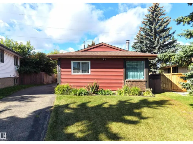 2672 89 ST NW, Edmonton, Alberta T6K2Z3