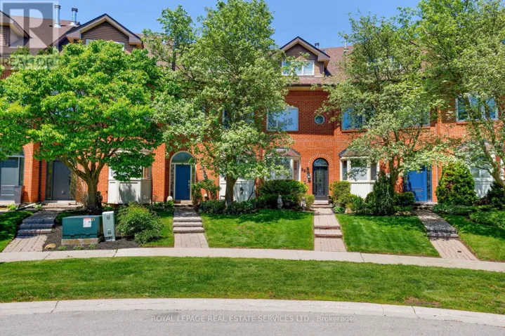 68 TRADEWIND DRIVE, Oakville (BR Bronte), Ontario L6L6K8