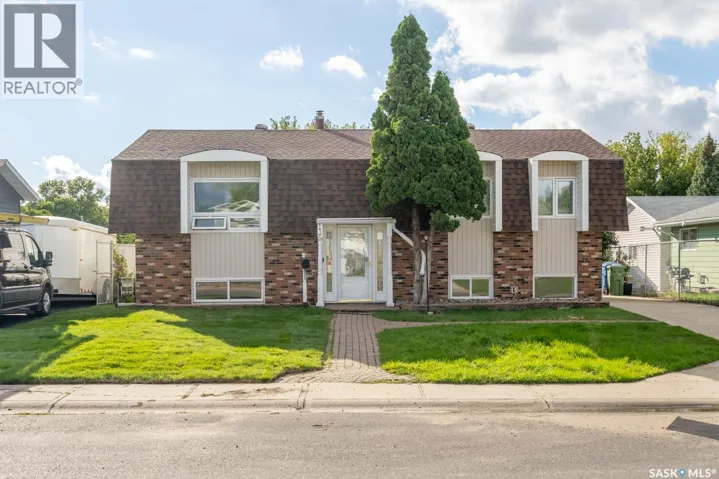 135 Fulton DRIVE, Regina, Saskatchewan S4X1A6