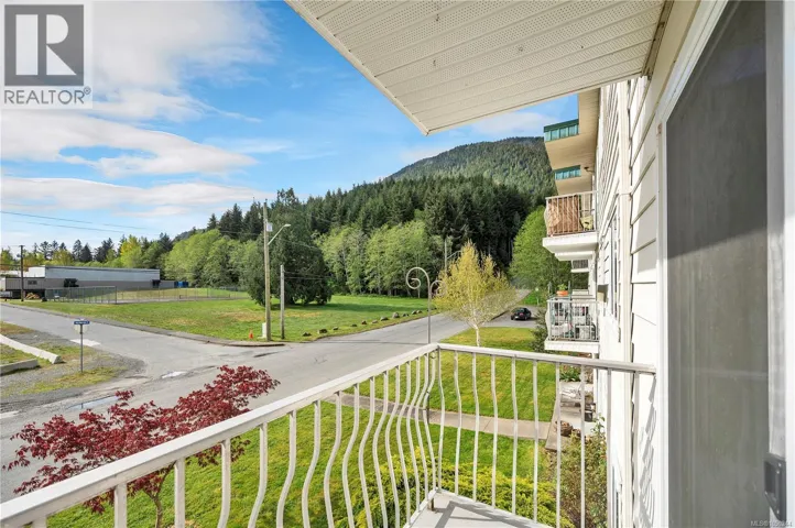 205 611 Macmillan Dr, Sayward, British Columbia V0P1R0
