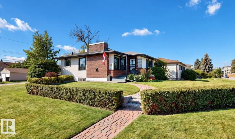 11403 112 AV NW, Edmonton, Alberta T5G0H5