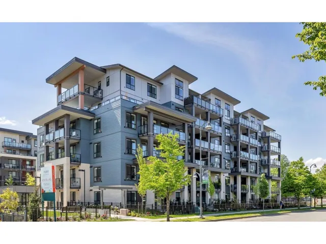 503 45497 CAMPUS DRIVE, Garrison Crossing, Chilliwack, British Columbia V2R6L8