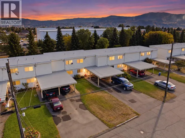 700 Collingwood Drive Unit# 32, Kamloops, British Columbia V2B6B9