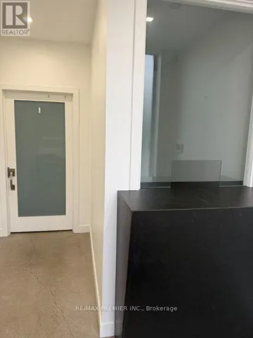 6 - 445 EDGELEY BOULEVARD, Vaughan (Concord), Ontario L4K4G1