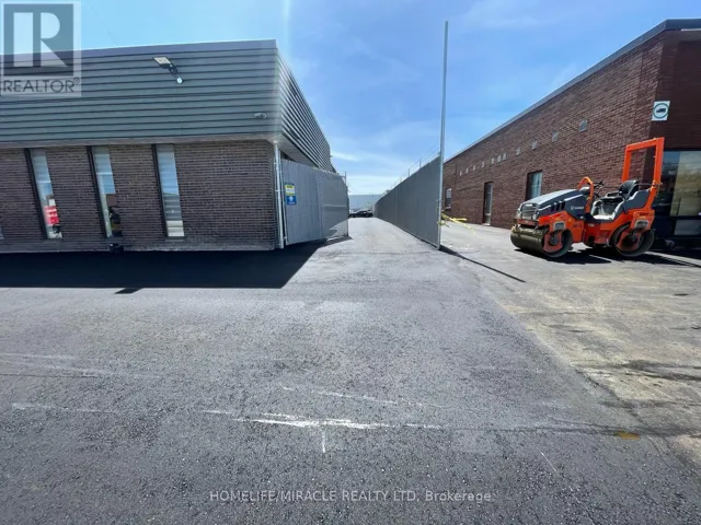 5270 CREEKBANK ROAD, Mississauga (Northeast), Ontario L4W1N4