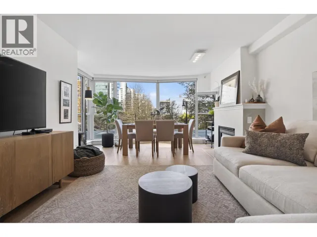 305 560 CARDERO STREET, Vancouver, British Columbia V6G3E9