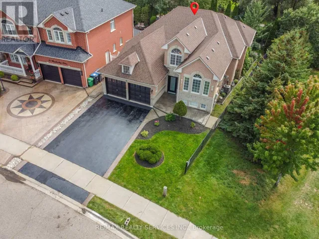 33 WOODVALLEY DRIVE, Brampton (Fletcher's Meadow), Ontario L7A1Z4