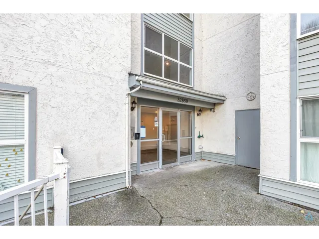 229 32850 GEORGE FERGUSON WAY, Abbotsford, British Columbia V2S7K1