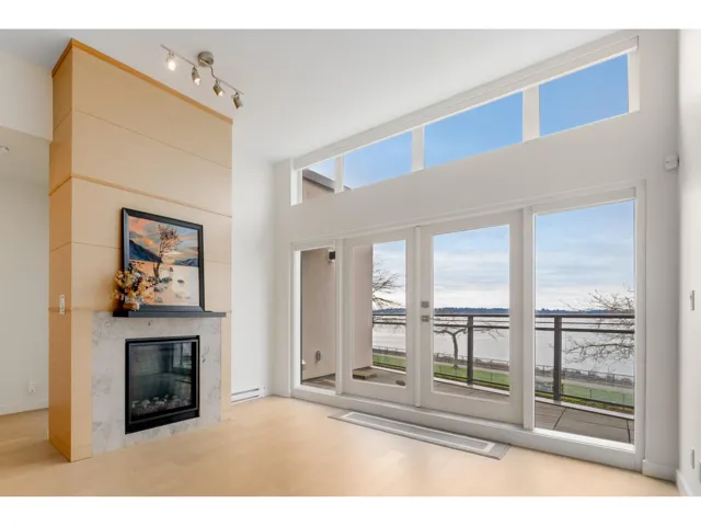 301 1150 OXFORD STREET, White Rock, British Columbia V4B0B3