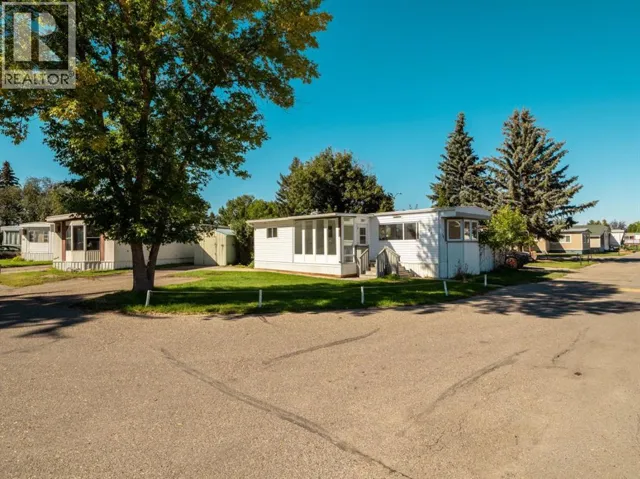 #28, 2300 13 Street N, Lethbridge, Alberta T1H4E8