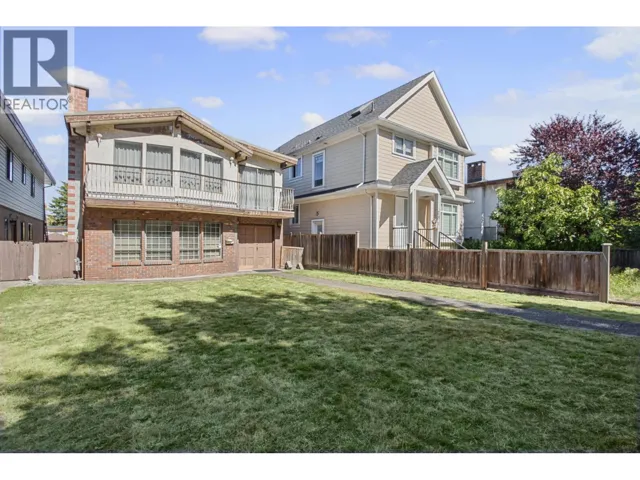2671 E 41ST AVENUE, Vancouver, British Columbia V5R2W6
