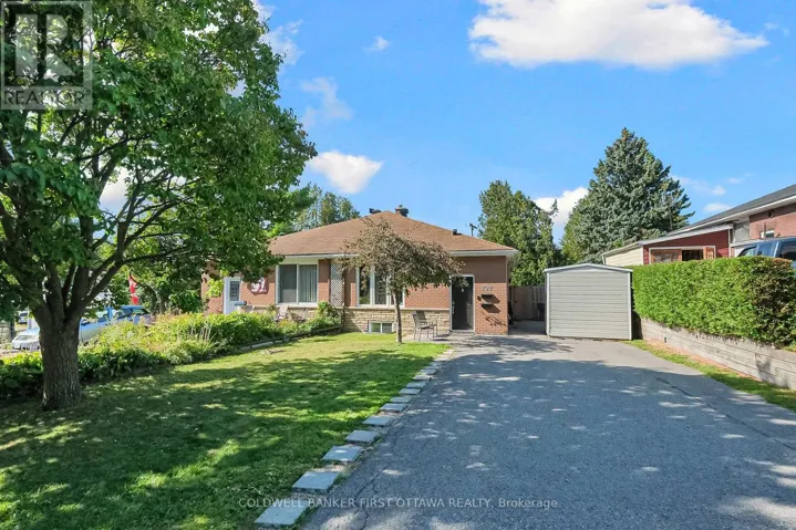 702 CRYSTAL STREET, Ottawa, Ontario K1K2G2