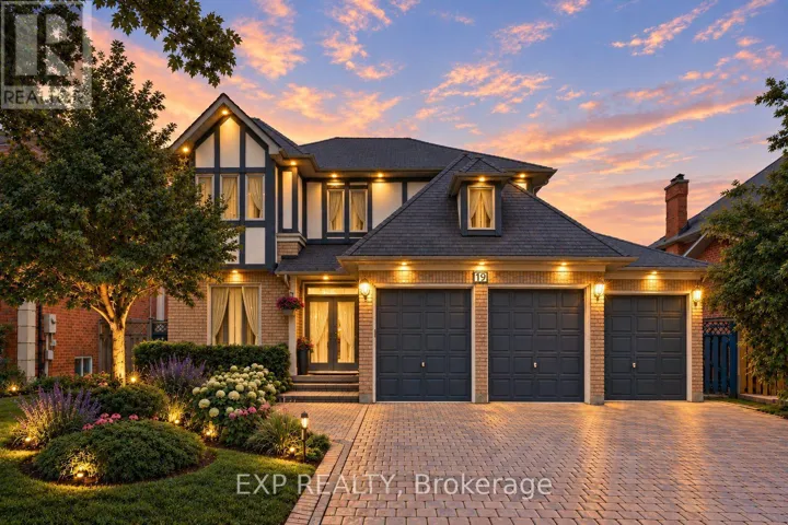 19 SPRINGBROOK DRIVE, Richmond Hill (Langstaff), Ontario L4B3R9