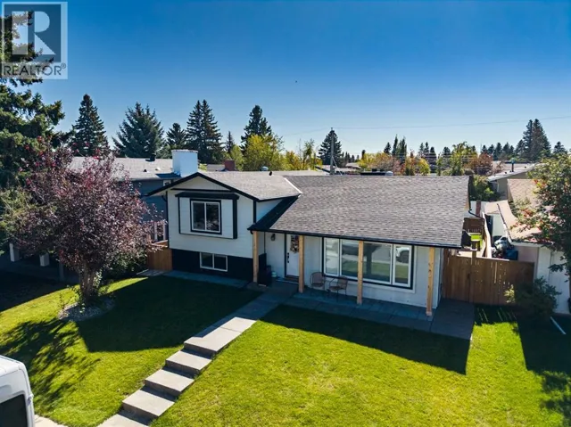1215 Lake Twintree Drive SE, Calgary, Alberta T2J2W9
