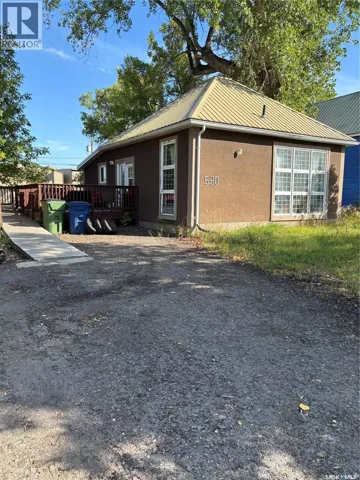 530 Manitoba STREET E, Moose Jaw, Saskatchewan S6H0A7