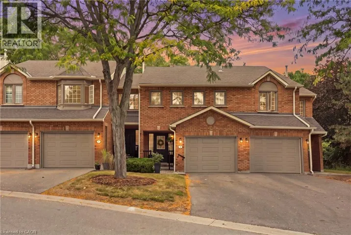 14 HUNTINGWOOD Avenue Unit# 2, Dundas, Ontario L9H6X3