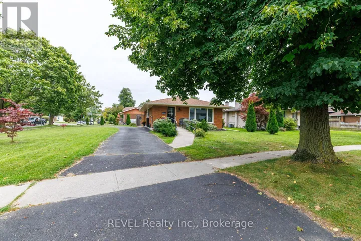 70 CHAMPLAIN AVENUE, Welland (N. Welland), Ontario L3C2L7
