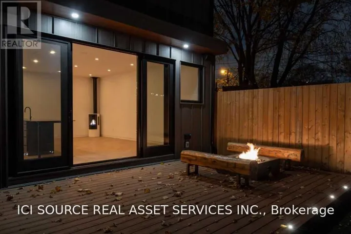 R - 60 JONES AVENUE, Toronto (South Riverdale), Ontario M4M2Z8