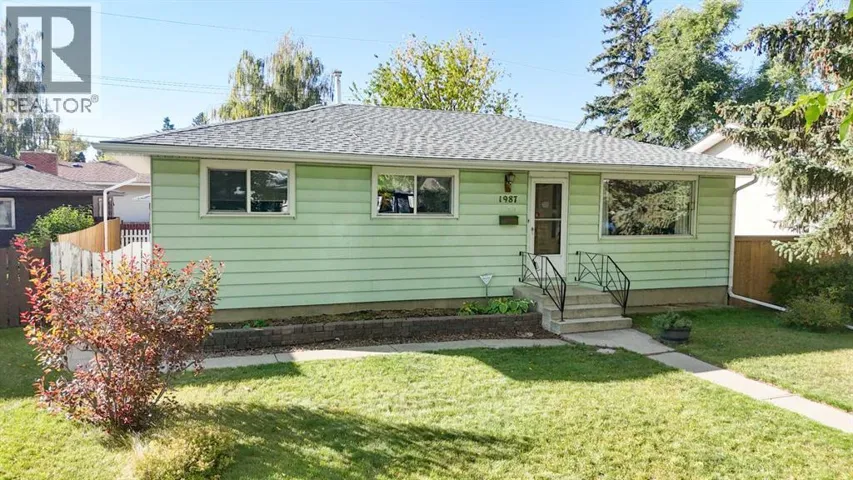 1987 Cottonwood Crescent SE, Calgary, Alberta T2P1P8