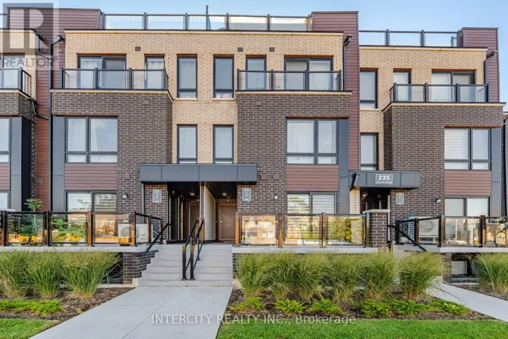 4 - 235 MCLEVIN AVENUE, Toronto (Malvern), Ontario M1B0E8