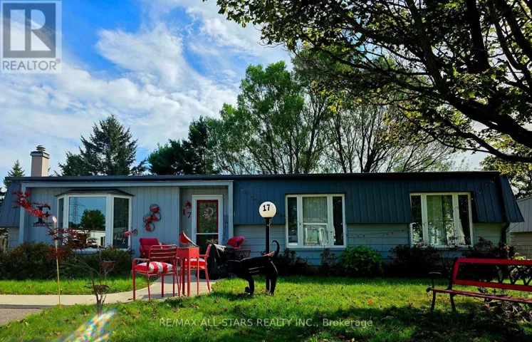 17 PINERIDGE COURT, Clarington (Newcastle), Ontario L1B1B9