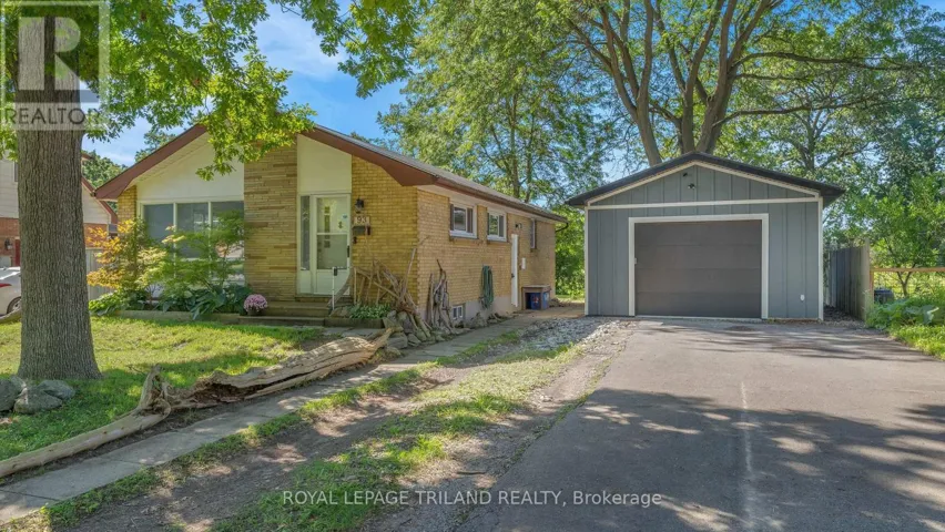 93 MANITOULIN DRIVE, London East (East O), Ontario N5W1M5