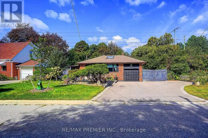 445 SELSEY DRIVE, Mississauga (Cooksville), Ontario L5A1B7