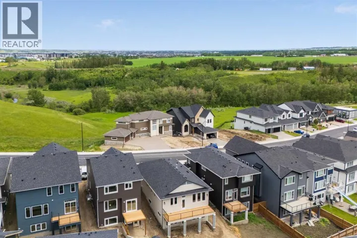 101 Creekstone Hill SW, Calgary, Alberta T3P2V3