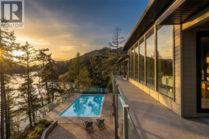 1081 Aspen Rd, Malahat, British Columbia V0R2L0