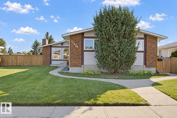 11439 144 AV NW NW, Edmonton, Alberta T5X1L7