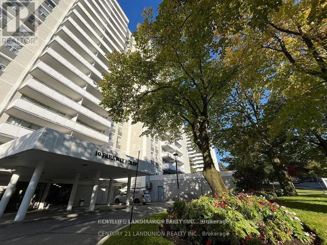 1702 - 10 PARKWAY FOREST DRIVE, Toronto (Henry Farm), Ontario M2J1L3
