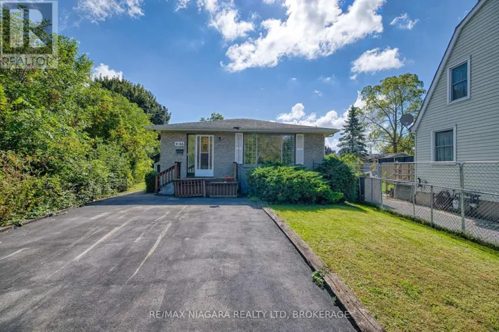 4166 CHIPPAWA PARKWAY, Niagara Falls (Chippawa), Ontario L2G6E5
