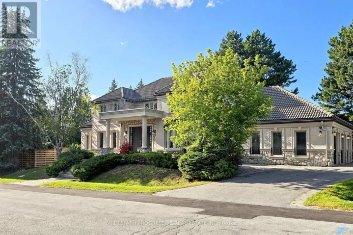 2 THORNLEA COURT, Markham (Thornhill), Ontario L3T2R2