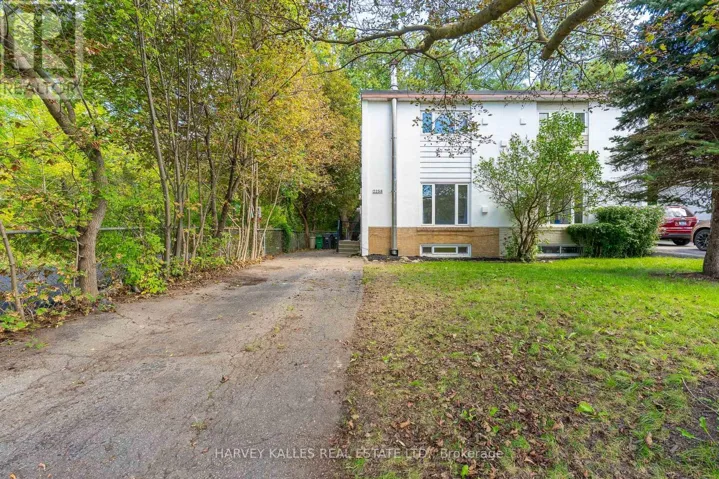 2258 BROOKHURST ROAD, Mississauga (Clarkson), Ontario L5J1P9
