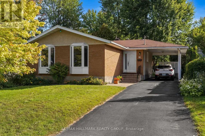 29 WYLIE AVENUE, Ottawa, Ontario K2B6M3