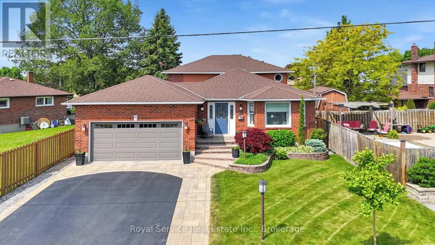 88 SIMPSON AVENUE, Clarington (Bowmanville), Ontario L1C2J1