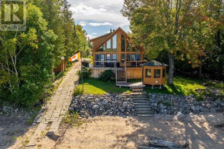 800 FOREST PARK ROAD, Laurentian Valley, Ontario K8A6W2