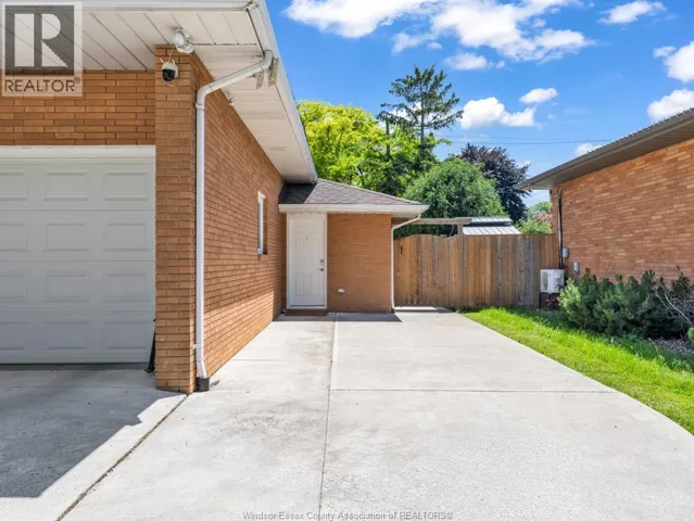 675 BEDFORD Unit# B, Windsor, Ontario N9G1H2