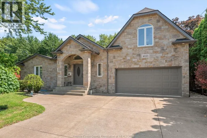 1055 ROSELAND DRIVE South, Windsor, Ontario N9G1T9