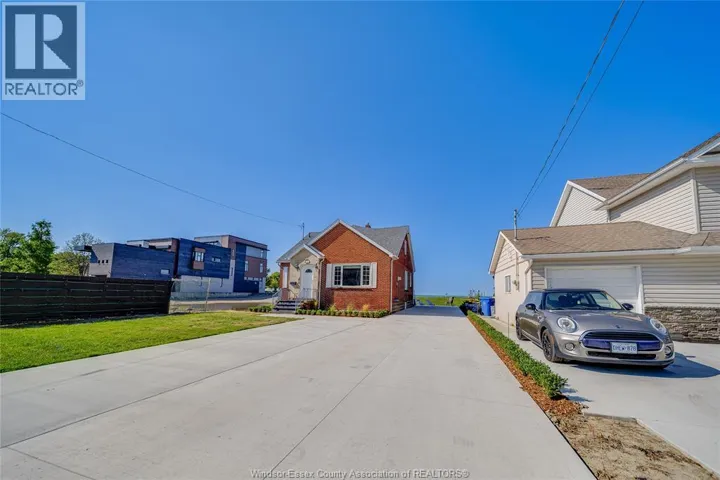 13902 RIVERSIDE DRIVE, Tecumseh, Ontario N8W1B6