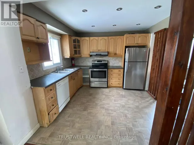 9 WHISTLING HILLS DRIVE, Toronto (Milliken), Ontario M1V2B6