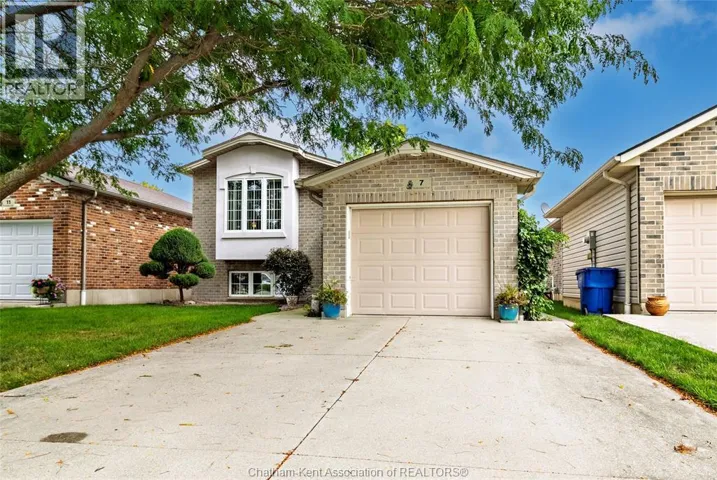 7 FROBISHER COURT, Chatham, Ontario N7L5P9