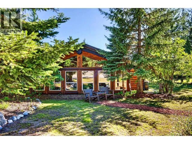 1509 LAFONTAINE Road, Golden, British Columbia V0A1H3