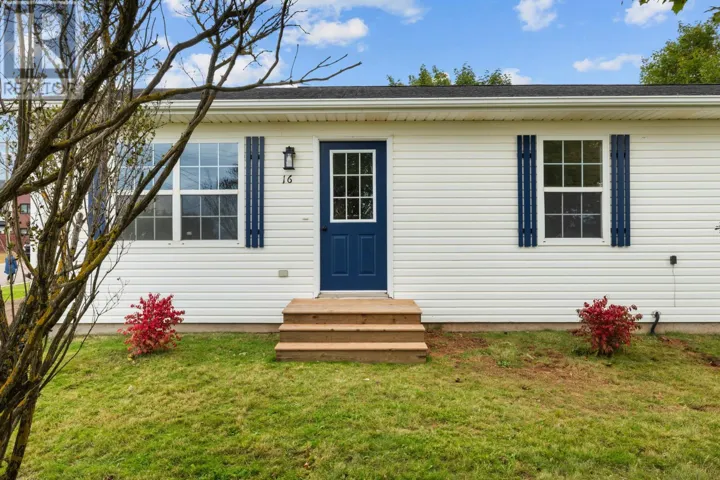 16 Kingston Road, Cornwall, Prince Edward Island C0A1H8
