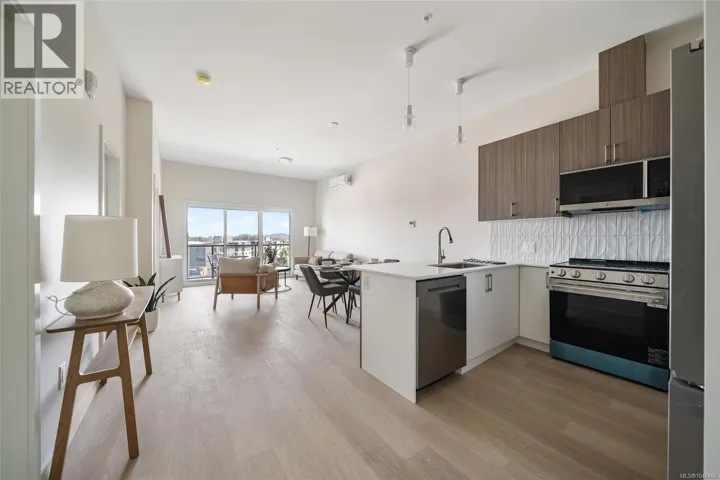 305 777 Station Ave, Langford, British Columbia V9B7K5
