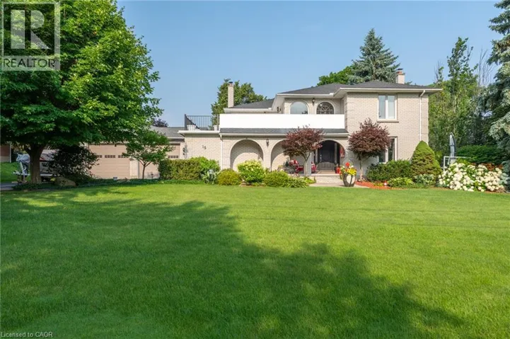15 MARQUETTE Drive, Kitchener, Ontario N2P2H2