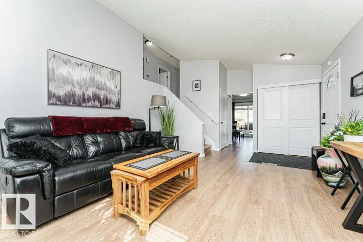 6 KINISKI CR NW, Edmonton, Alberta T6L5A9