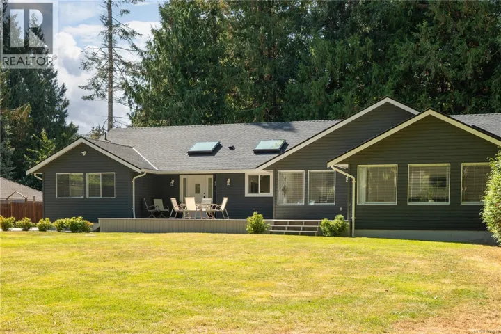 967 Woodpecker Pl, Parksville, British Columbia V9P1T1