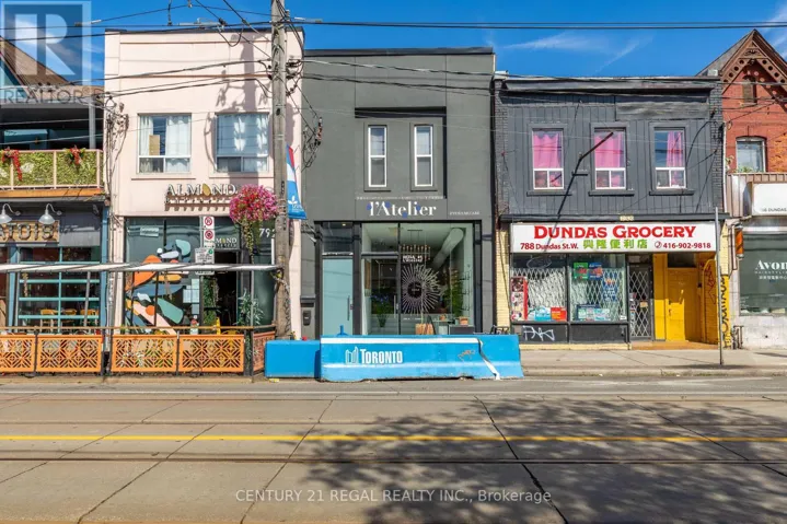 790 DUNDAS STREET, Toronto (Trinity-Bellwoods), Ontario M6J1V1